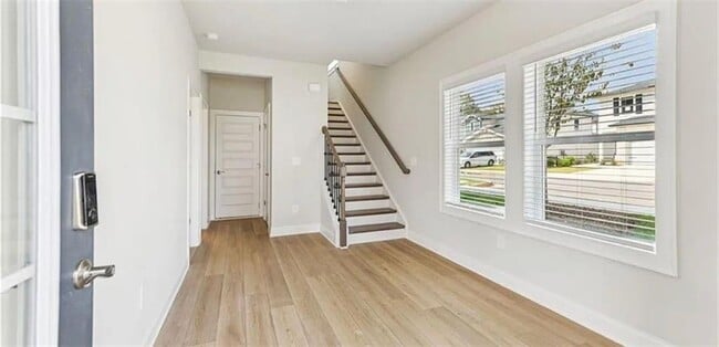 Photo - 403 Elise Wy