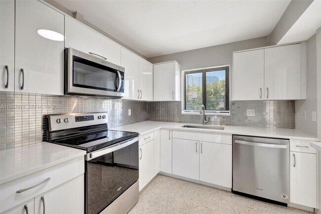 Photo - 2190 NE 51st Ct Unit 204