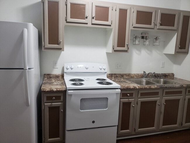 Building Photo - 1017 N 19th St Unit 1017-3