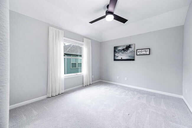 Photo - 2022 Groveland Glen Dr