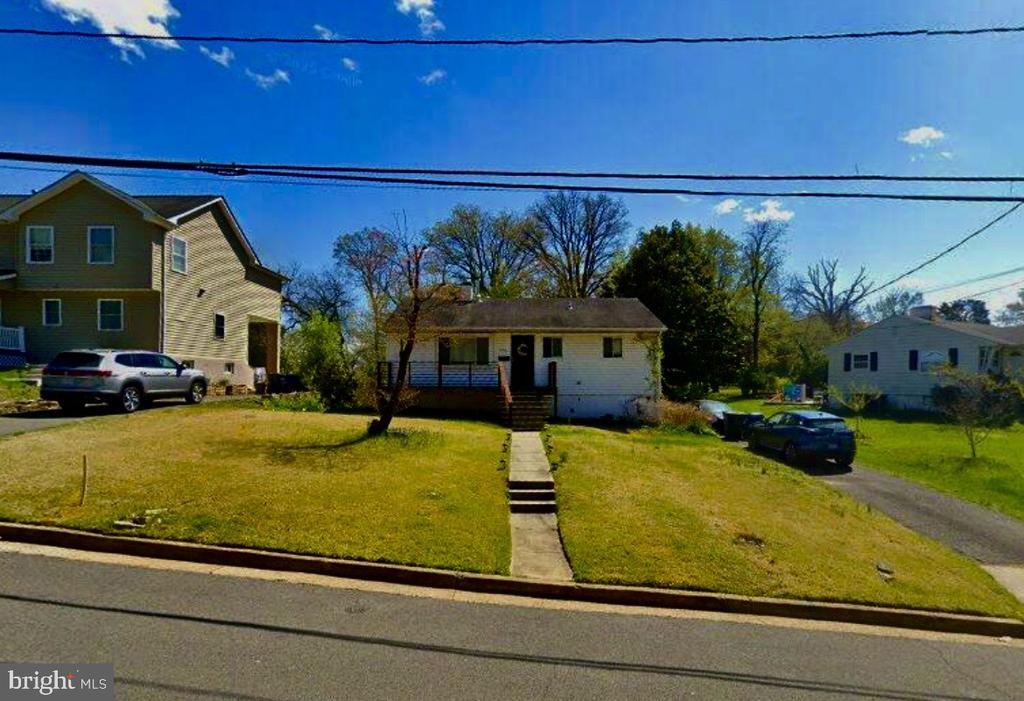 Photo - 6451 Maplewood Dr