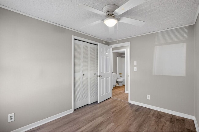 Photo - 47499 Southampton Dr