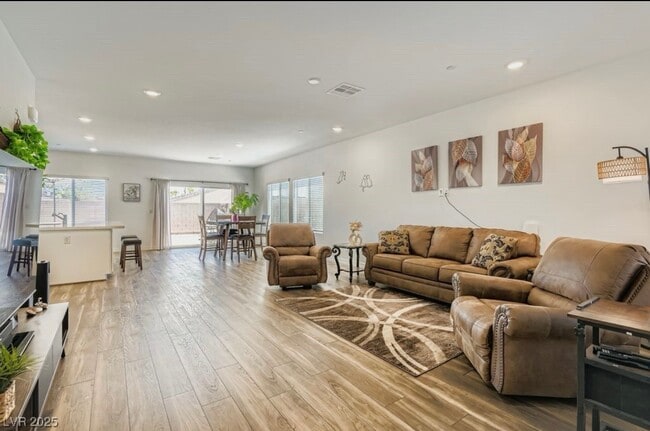 Photo - 3746 Etendre Ct