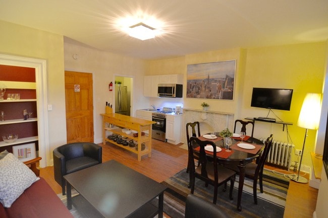 Photo - 13 St Felix St Unit Suite 4
