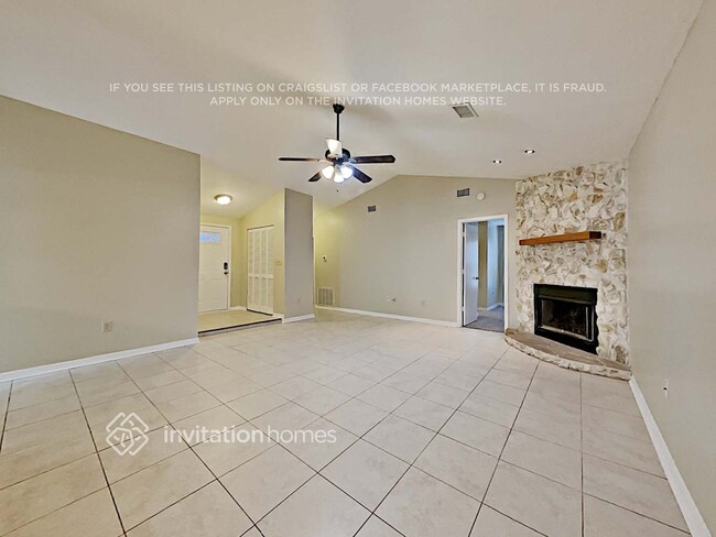 Photo - 330 Woods Lake Dr