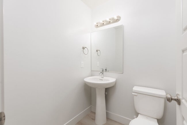 3156 E Sky Rim Wy