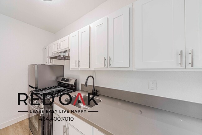 Photo - 816 S Park View St Unit 109