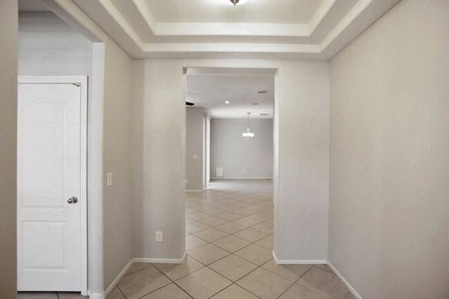 Photo - 4 Bedroom, 3 Den West Side Home