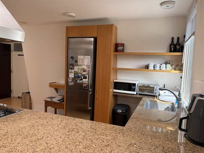 29 Warren St Unit 4