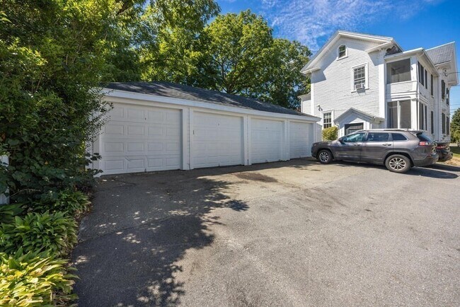 Photo - 35 Locust St Unidad 1