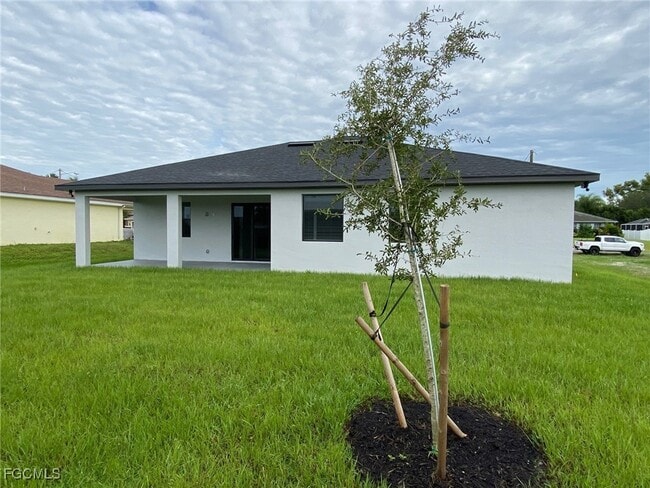 Photo - 702 NW 2nd Ln