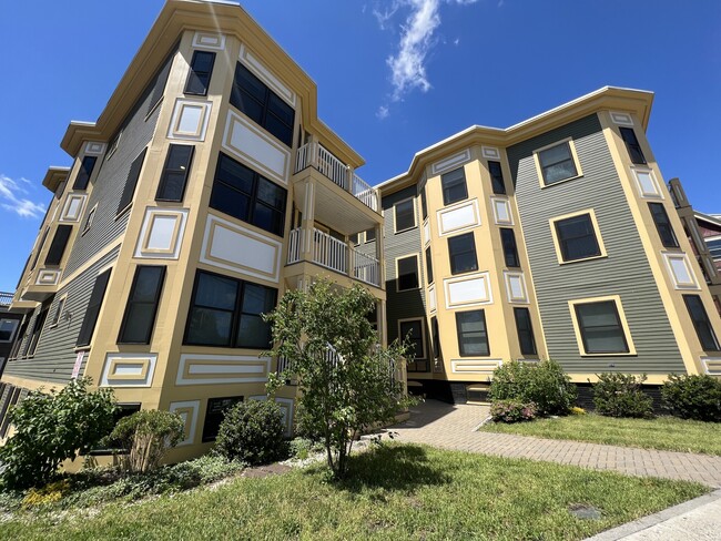 Photo - 118 Holland St