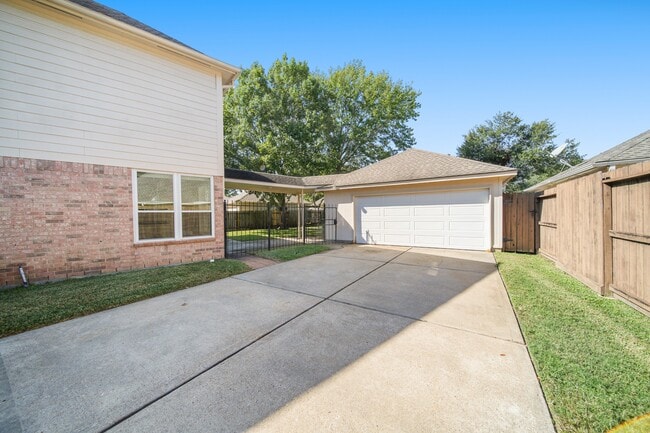 Photo - 16322 Drystone Ln