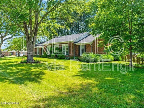 Photo - 12100 Maplewood Rd