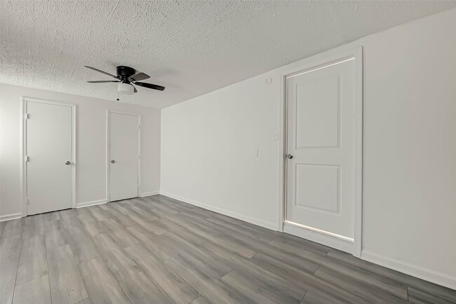 Photo - 2111 Rosemead Dr