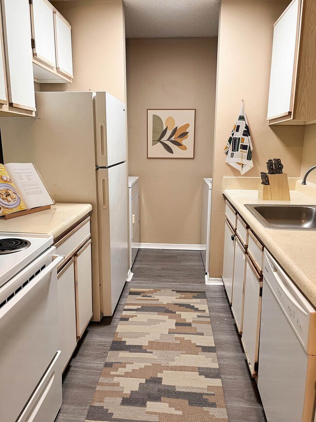 Kitchen - Village Square of Searcy