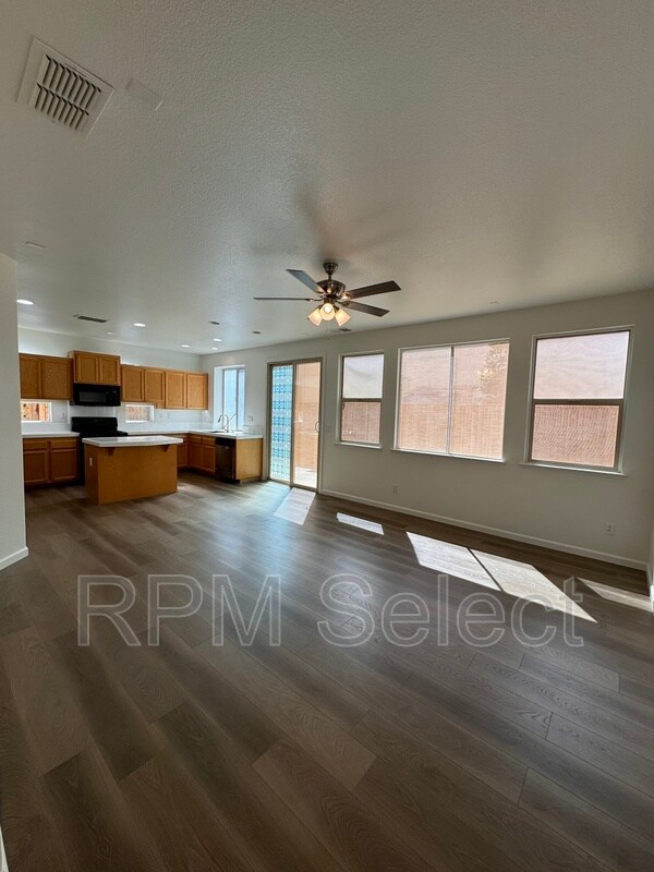 3323 San Vicente Rd Rental House Rental in West Sacramento, CA