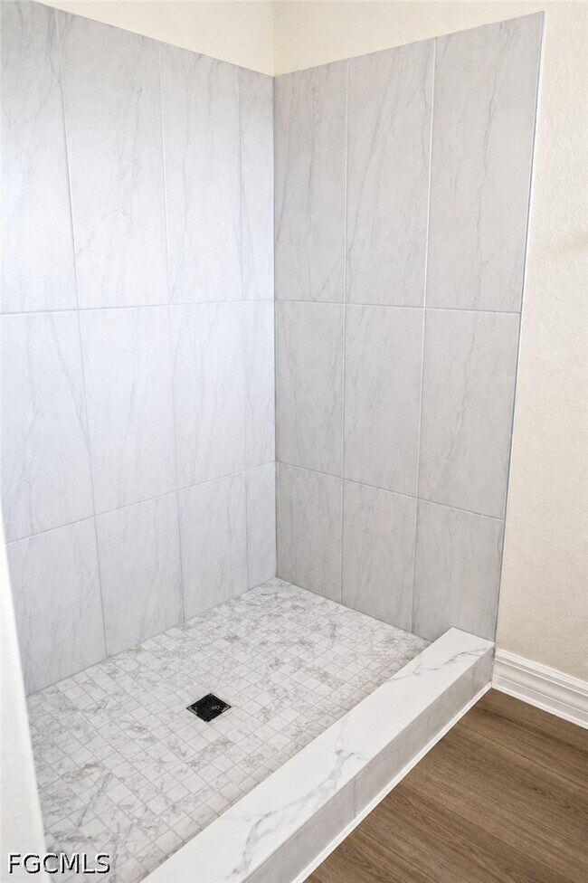 Photo - 1118 Nelson Rd N