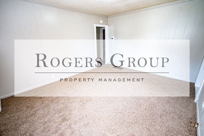 Photo - 133 N Shank St