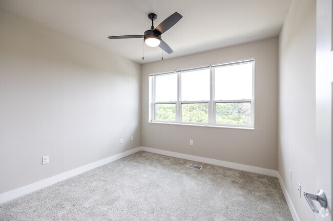 2BR, 2BA, 1218SF - Bedroom