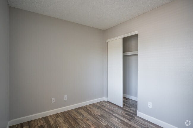 2HAB, 2BA - 950 ft²