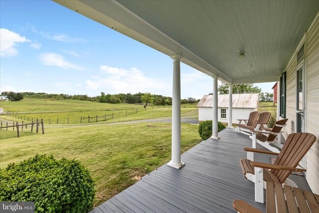 Photo - 5452 Middle Rd