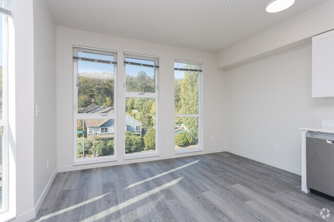 2BR, 2BA - 950SF - Dining Room