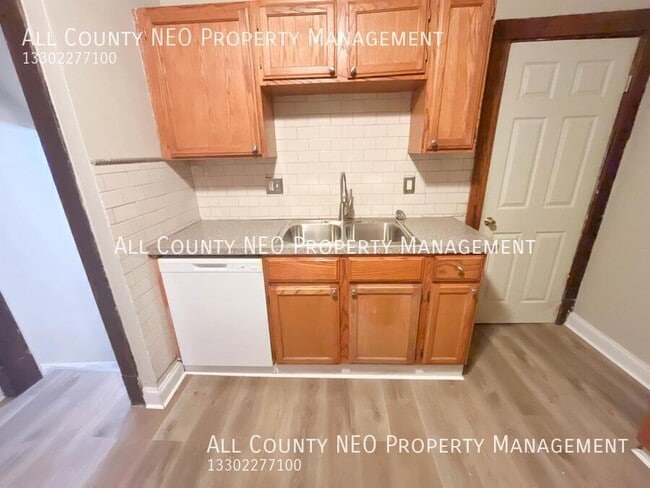 Photo - 3733 W 128th St