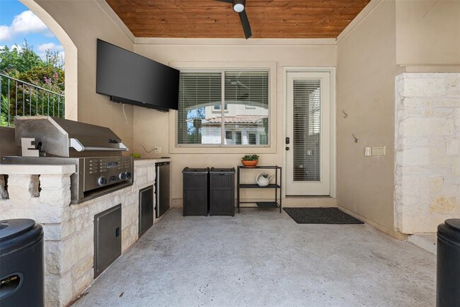 Photo - 64 Tiburon Dr