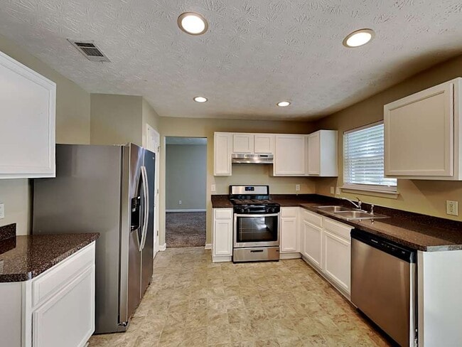 Building Photo - 4825 Baker Plantation Dr