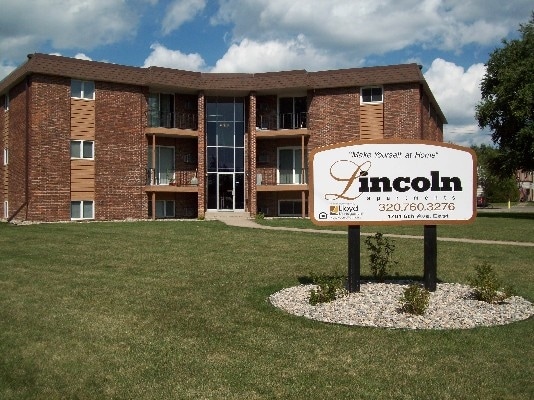 Lincoln Apartments - Lincoln Apartments