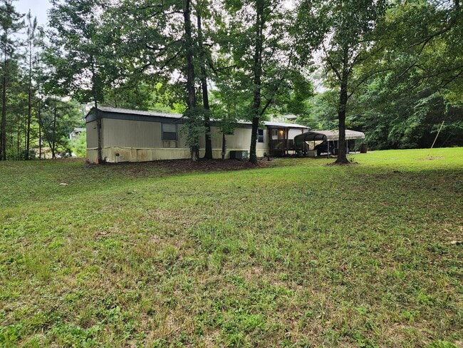 Building Photo - 7900 Eastview Dr