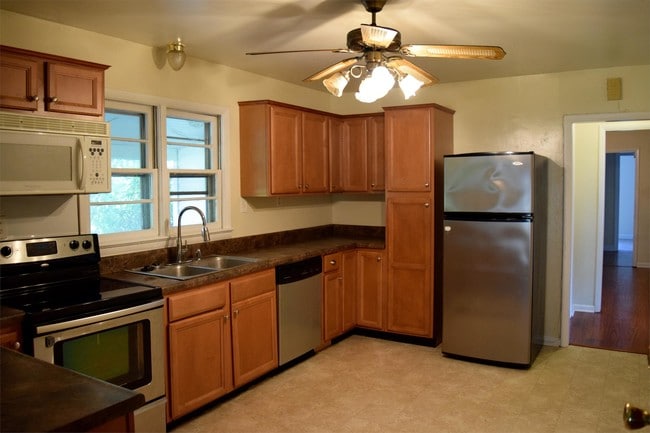 Photo - 505 Pocahontas St