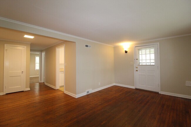 Photo - October 2025 FREE On This One Bedroom Dupl...