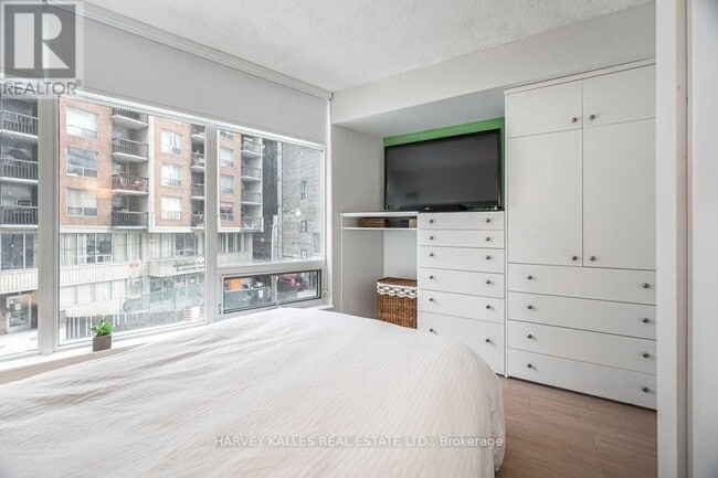 Photo - 8 Scollard St Unit 201