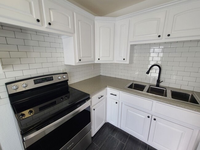 Photo - 719 Madison St