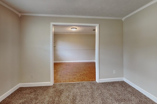 Photo - 3540 Calvados Ave