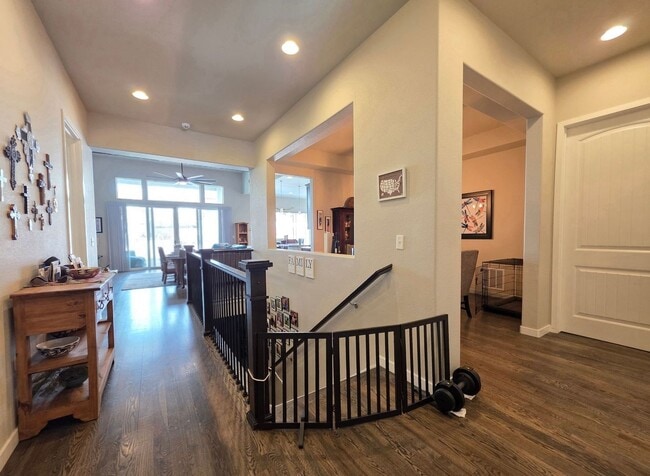 Photo - 5 Bed 4 Bath Home In Flying Horse North!!