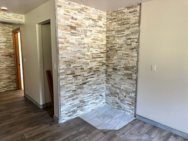 Photo - 1252 Paradise Rd