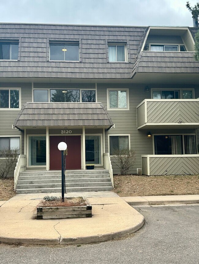 Photo - 1 Bedroom Condo with Underground Parking &...