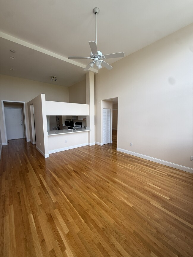 Photo - 240 Heath St