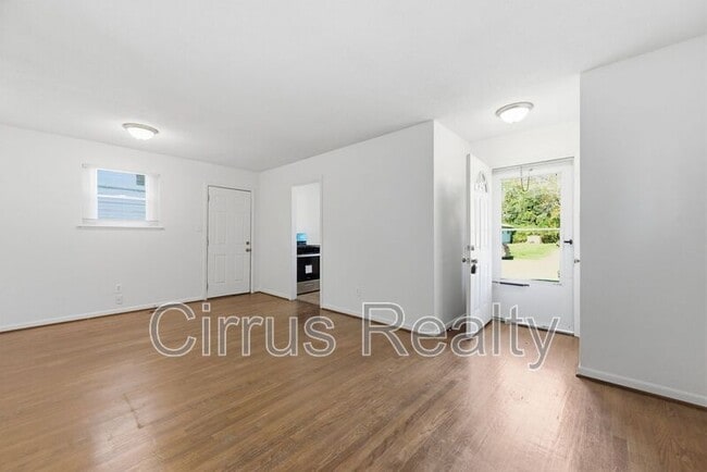 Photo - 327 Sycamore Ave