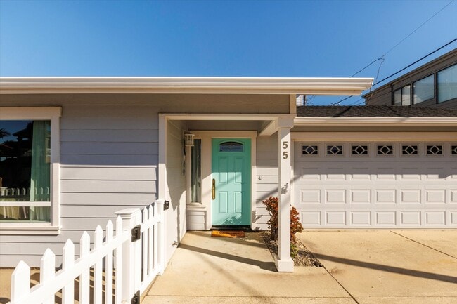 Photo - 2 bed 2 bath home two blocks from beach-pet friendly!