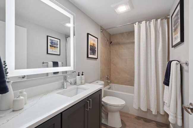 535_interior_bathroom - AMLI 535