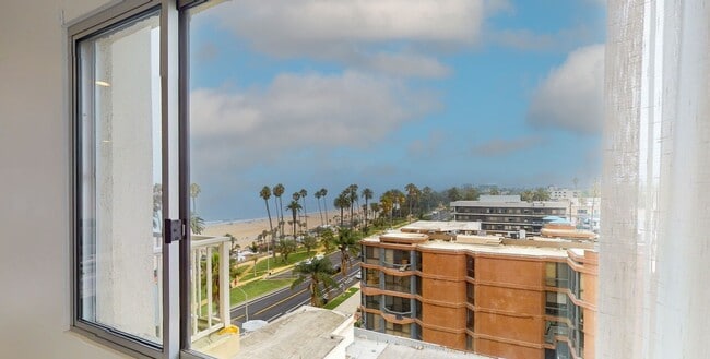 Photo - 101 California Ave Unidad 703