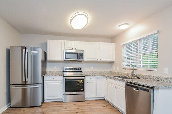 Photo - 5215 Little Sandy Dr