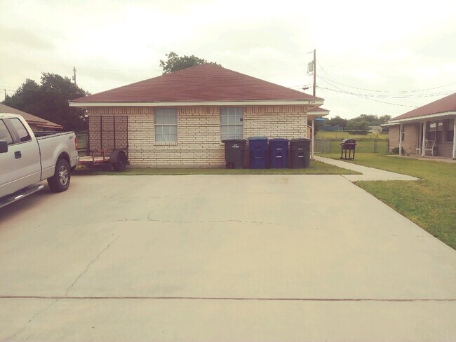 Photo - 804 Industrial Ave Unidad 804 Industrial # 1