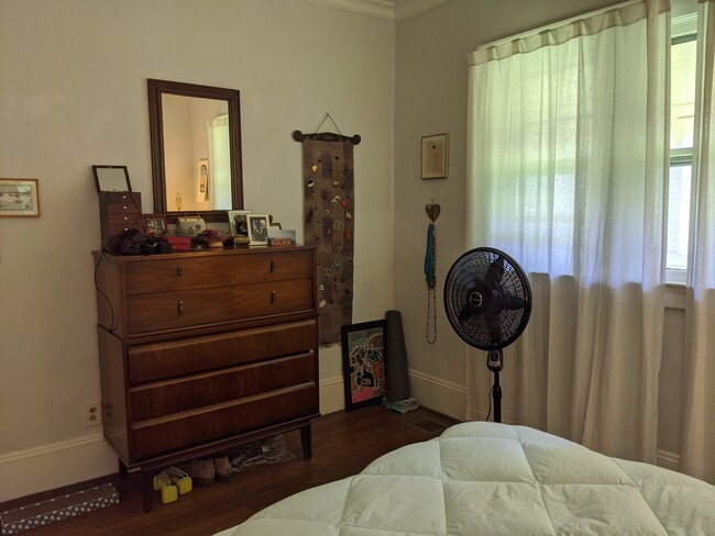 Bedroom - 775 Woodland Ave SE House