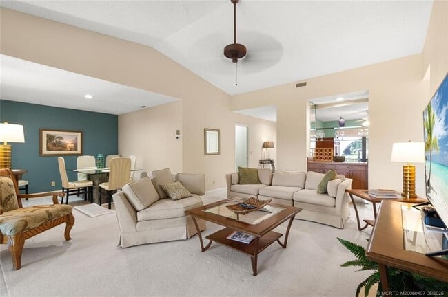 Building Photo - 4004 SW Osprey Creek Way Rental