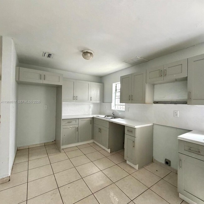 137xx SW 32nd St